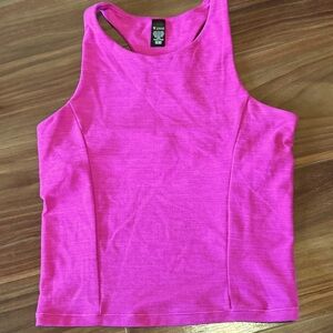 Victoria’s Secret On Point cropped sport tank in fuschia.